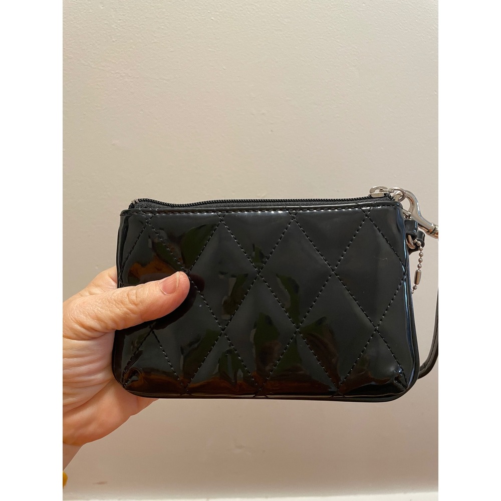 Coach Black Quilted Patent Leather Wristlet Zip Clutch Wallet Silver Logo Bag - Picture 2 of 4